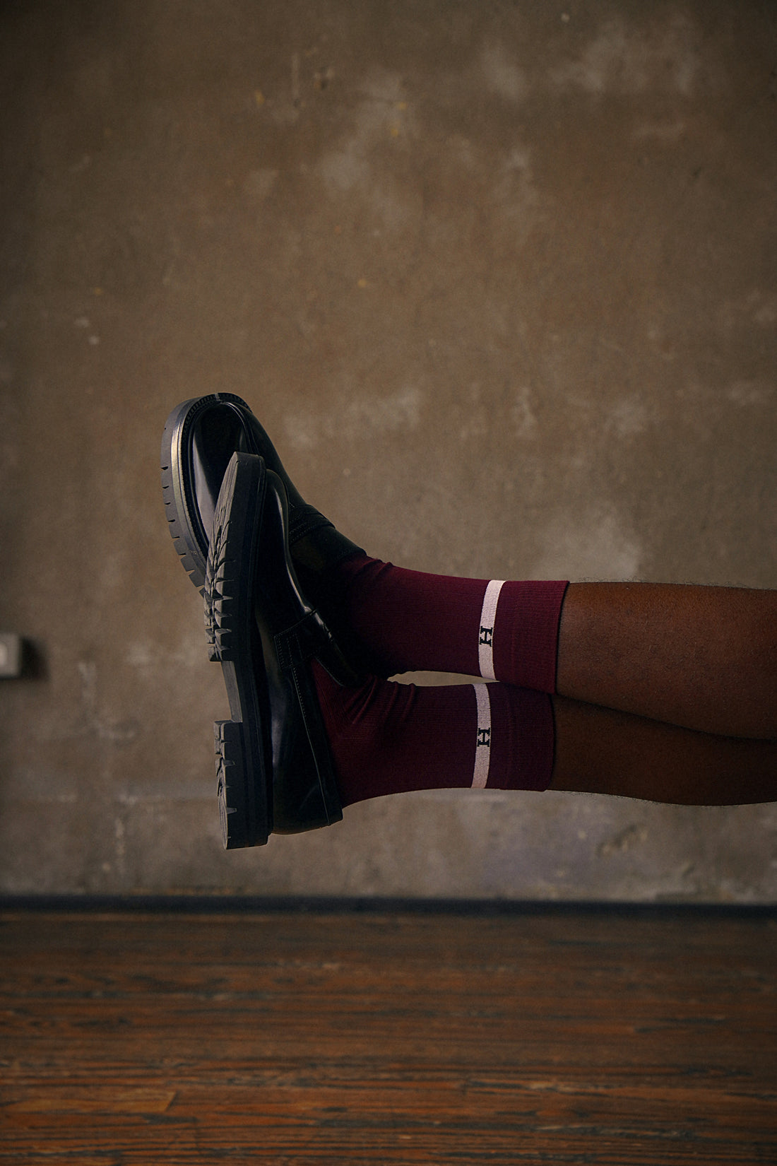 HILTAURA: Maroon Crest Socks (2 Pairs)